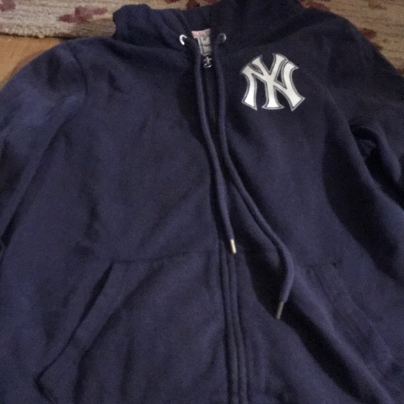 PINK Victoria's Secret Tops - RARE VS PINK YANKEES SWEATSHIRT